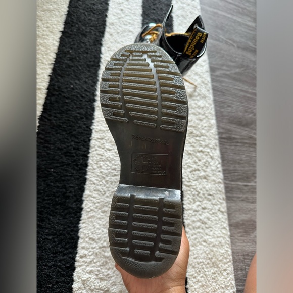 Doc Marten 1460 Patent Leather Boots - Picture 4 of 5